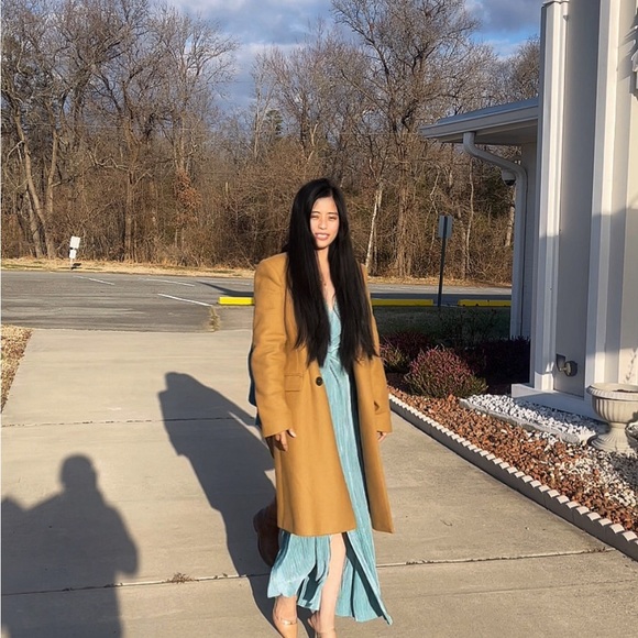 Meet your Posher! :-) - Picture 9 of 17